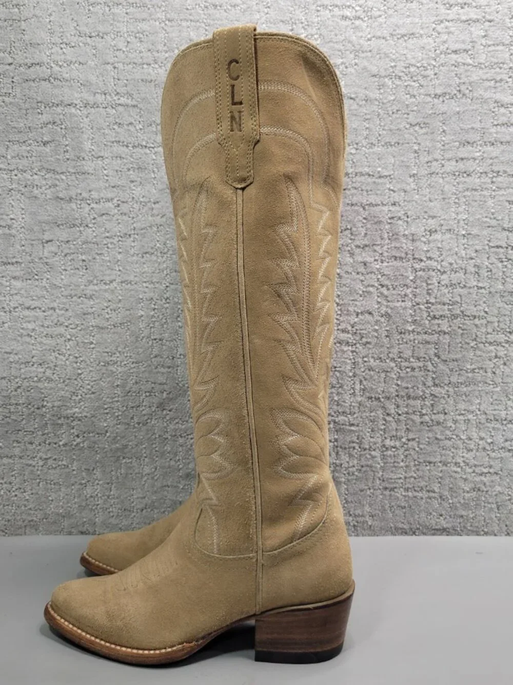 Tecovas The Abby Women's Size US 5B Driftwood Suede Cowgirl Boots.